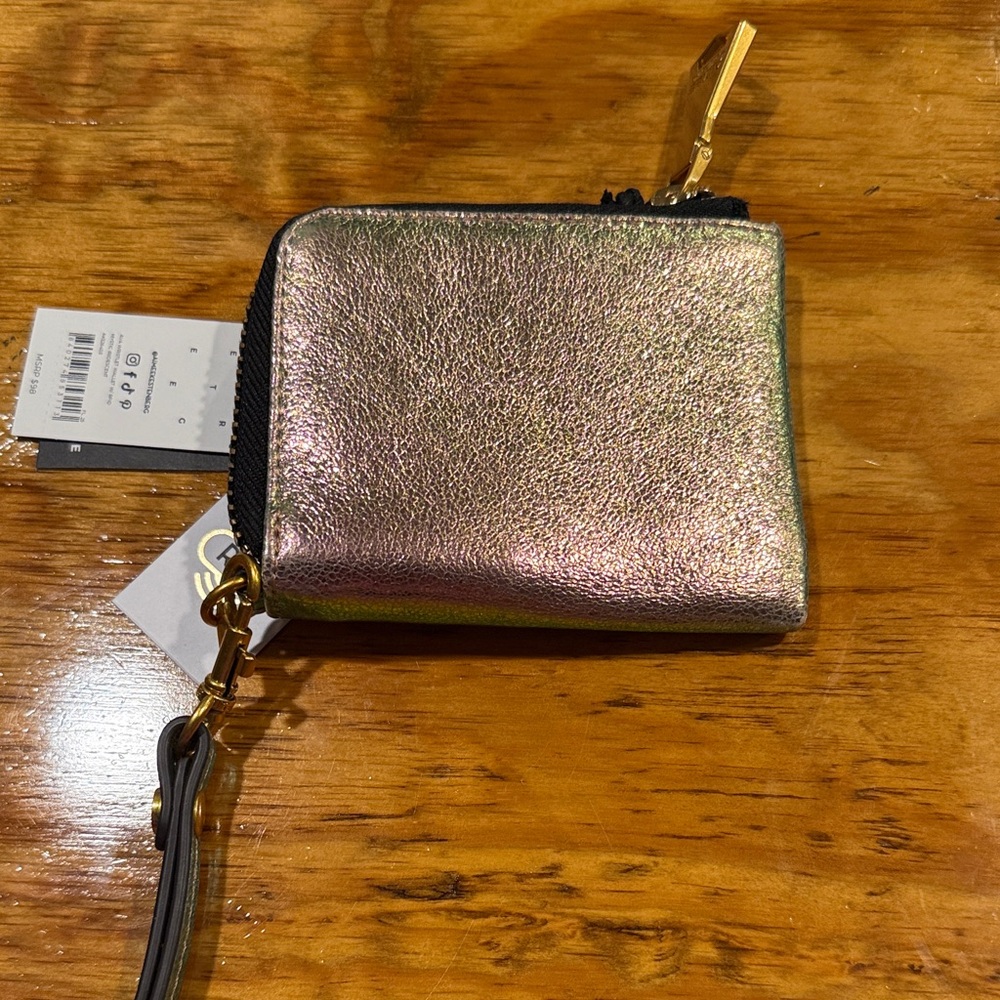 Aimee Kestenberg Iridescent Pink Metallic Leather Wristlet Wallet NWT - Picture 4 of 7